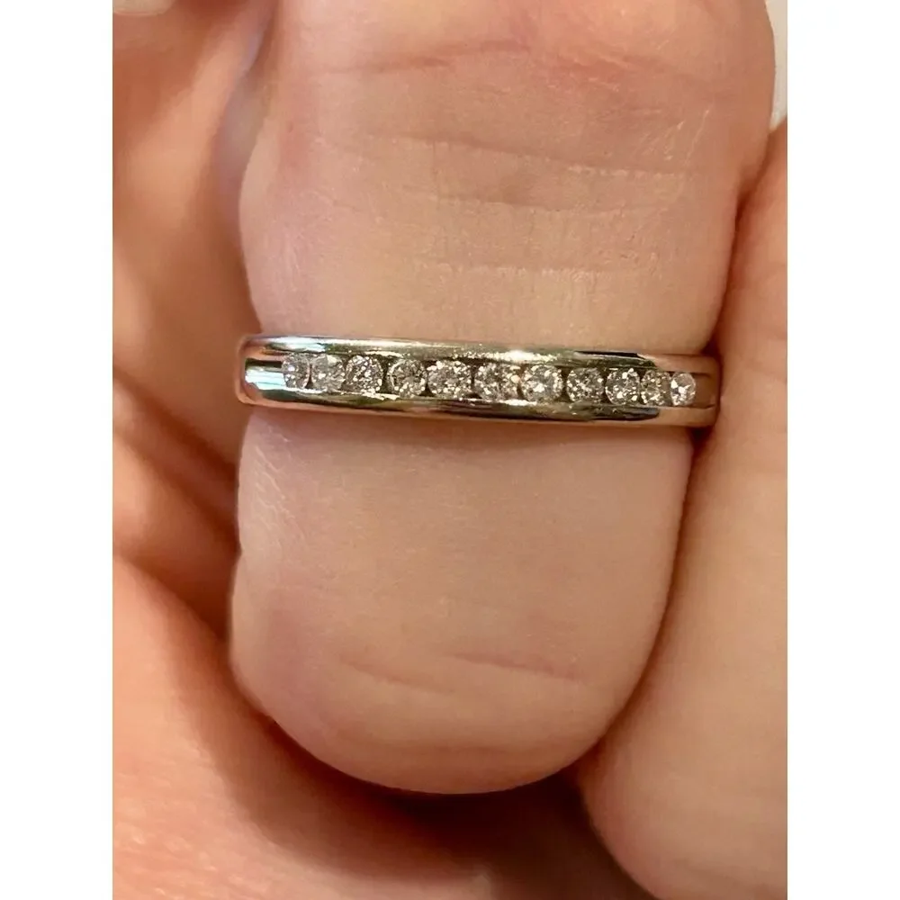 Vintage Rogers 1/4 CTW Diamond Channel Wedding Band Ring Size 8 w/ Box